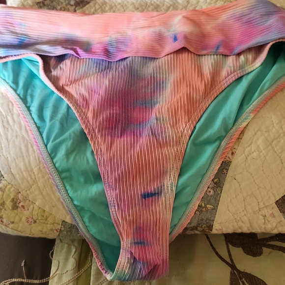 TIE DYED CUT-OUT BIKINI - Picture 2 of 5